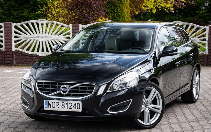 Volvo V60 cena 36900 przebieg: 270000, rok produkcji 2011 z Żychlin małe 742
